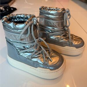 Moon Boot Boys Girls Metallic Silver Snow Boots size 13.5